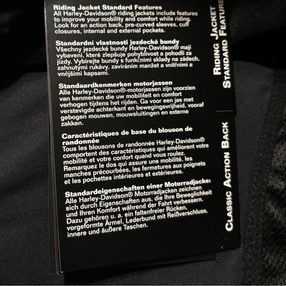 Harley Davidson 120th Anniversary Nostalgia
Triple Vent Women's Leather Jacket - Picture 13 of 15